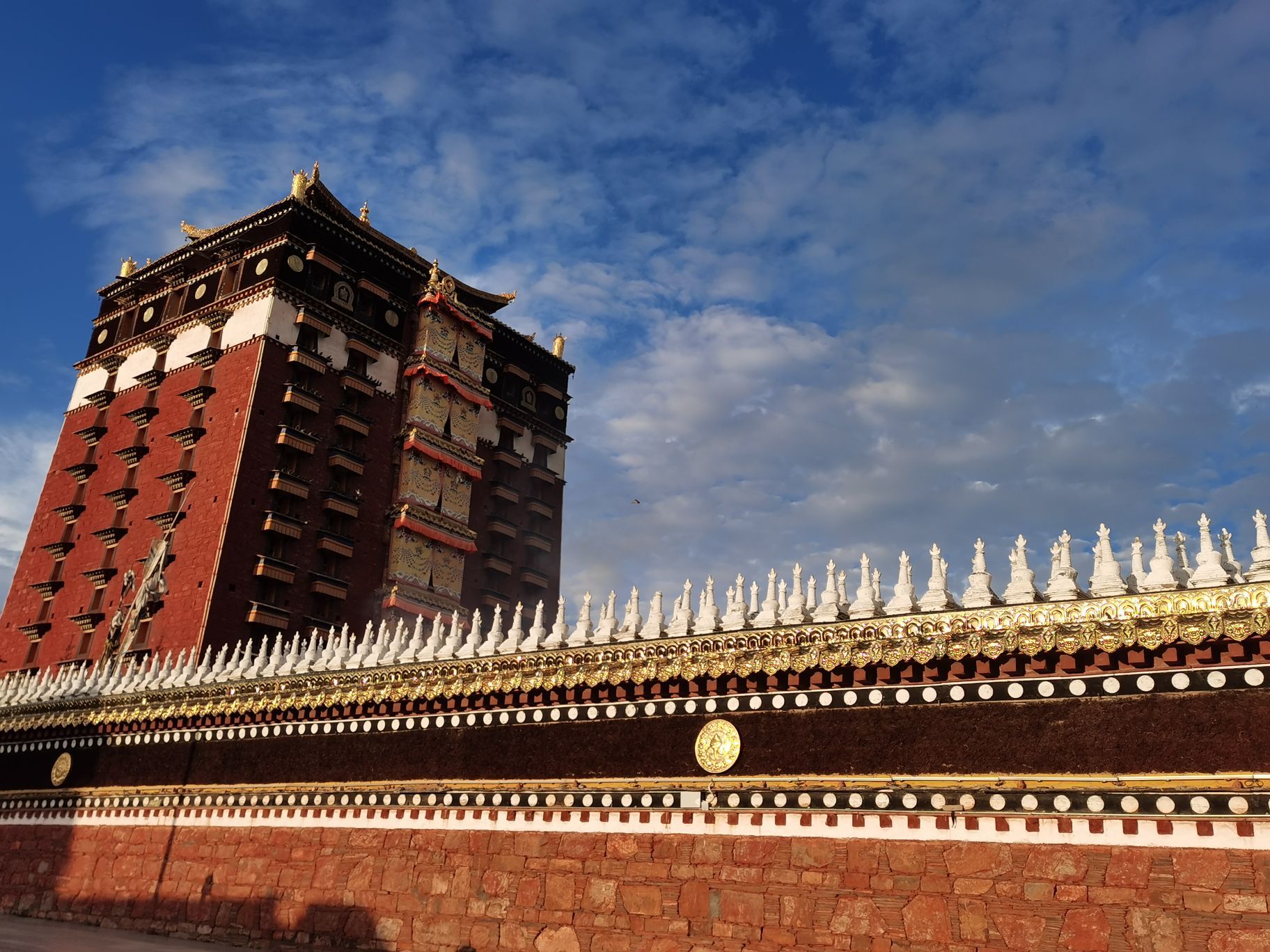 2024安多合作寺院米拉日巴佛阁游玩攻略,米拉日巴佛阁坐落于甘南合作...【去哪儿攻略】