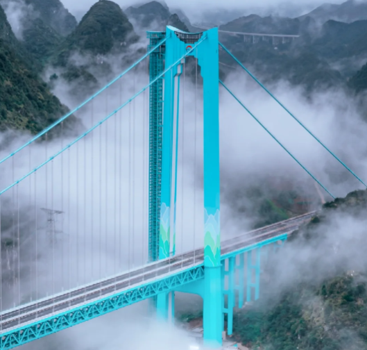 一程尽揽世界第一高桥-花江峡谷大桥，格凸河秘境，古城烟火！双12特惠抢【12月26号发班】黔游安顺双飞真纯玩4日游！1599元/人。安顺古城-夜游黄果树-花江峡谷大桥-格凸河-织金洞-龙宫-天龙屯堡真纯玩双飞4日游。